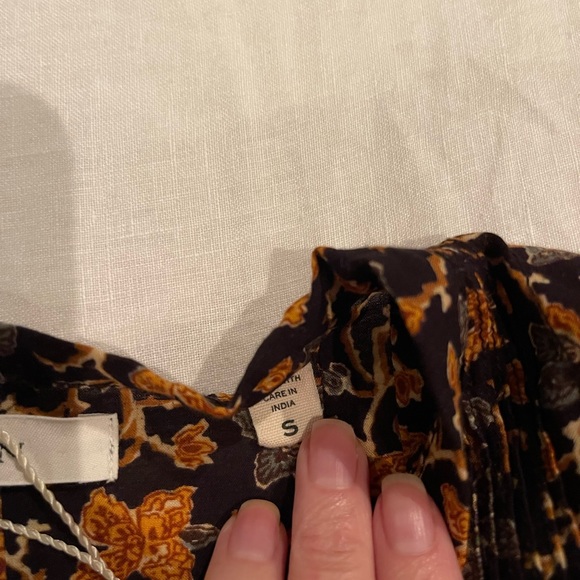 Doen long sleeve light weight Layne top - Picture 4 of 7